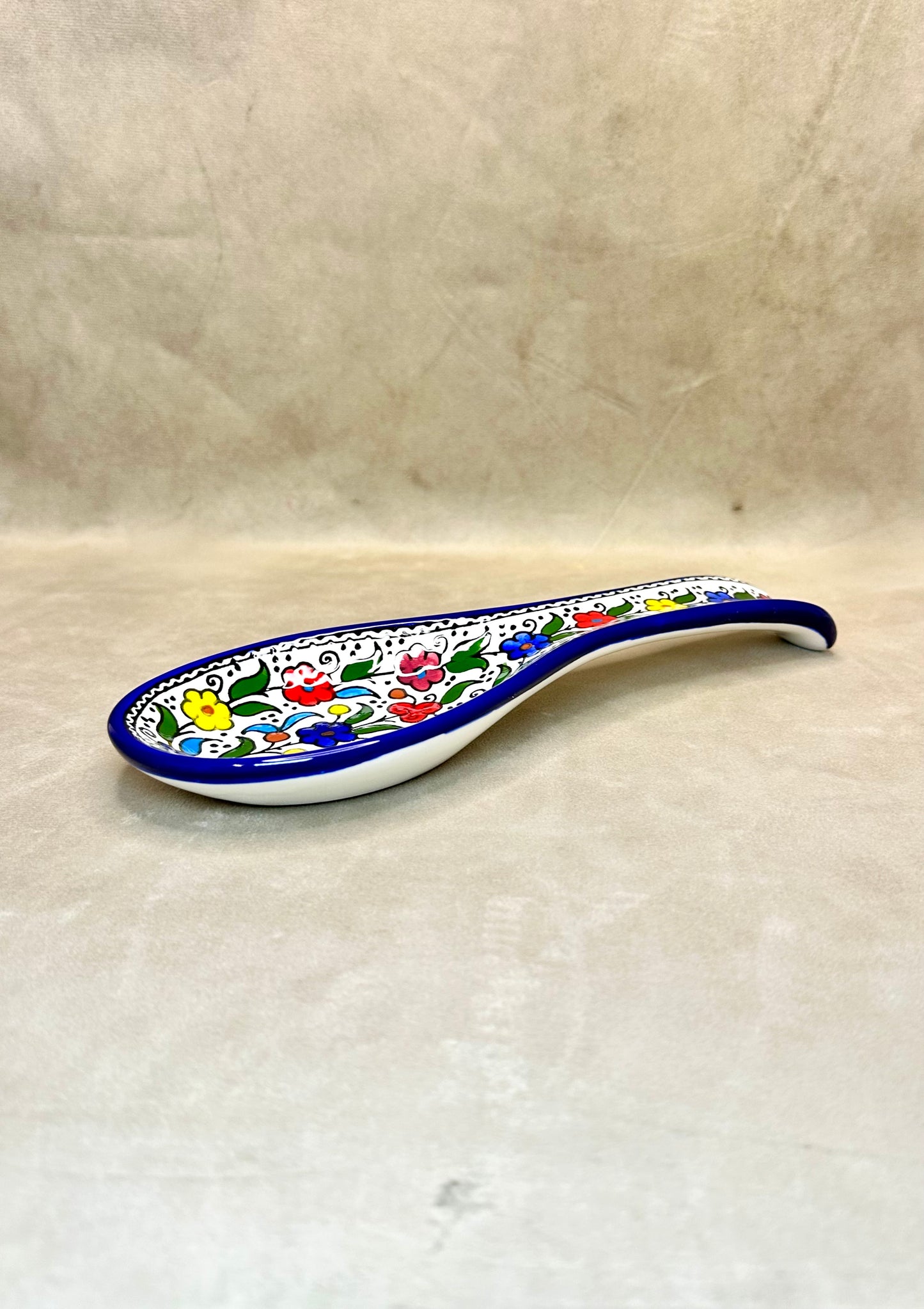 Servierteller im Löffel form farbig