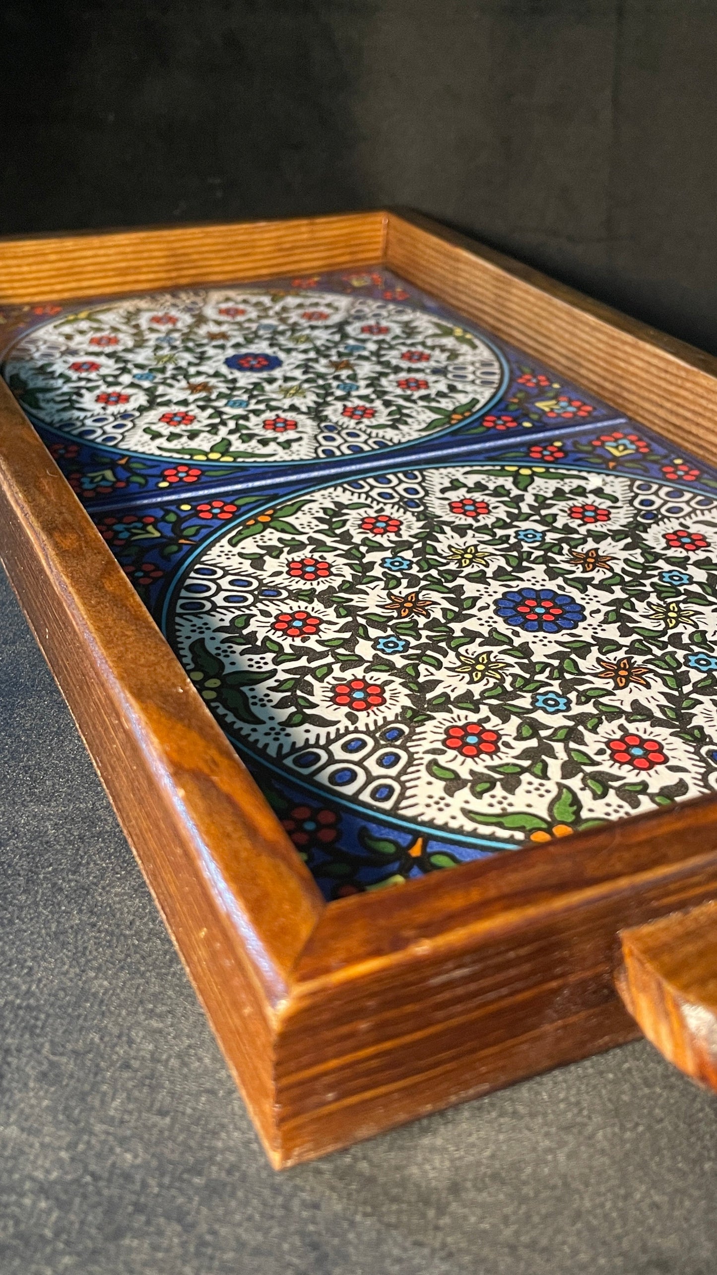 handgefertigte Servierplatte aus Olivenholz und Keramik Kunsthandwerks Boden 31 cm x 17 cm